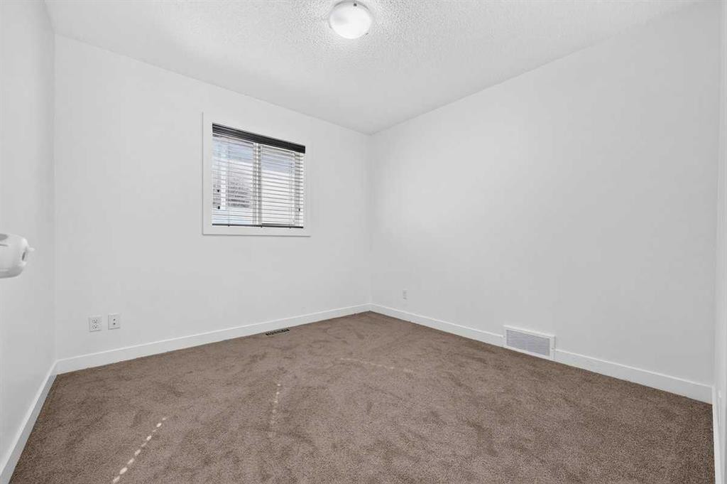 377 Panora Way Nw, Calgary, AB - Indoor Photo Showing Other Room