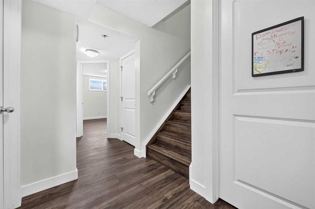 377 Panora Way Nw, Calgary, AB - Indoor Photo Showing Other Room