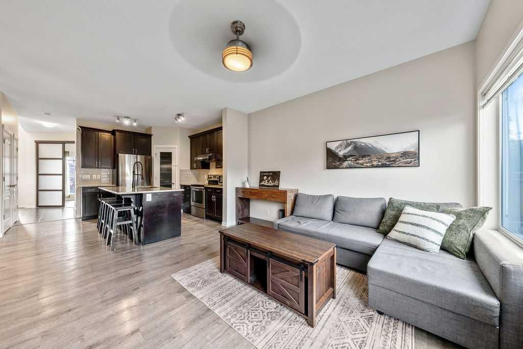 132 Evansborough Way Nw, Calgary, AB