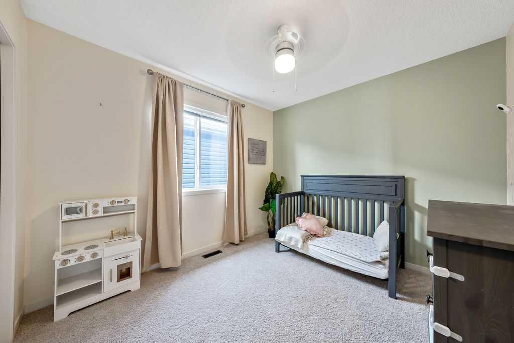 132 Evansborough Way Nw, Calgary, AB