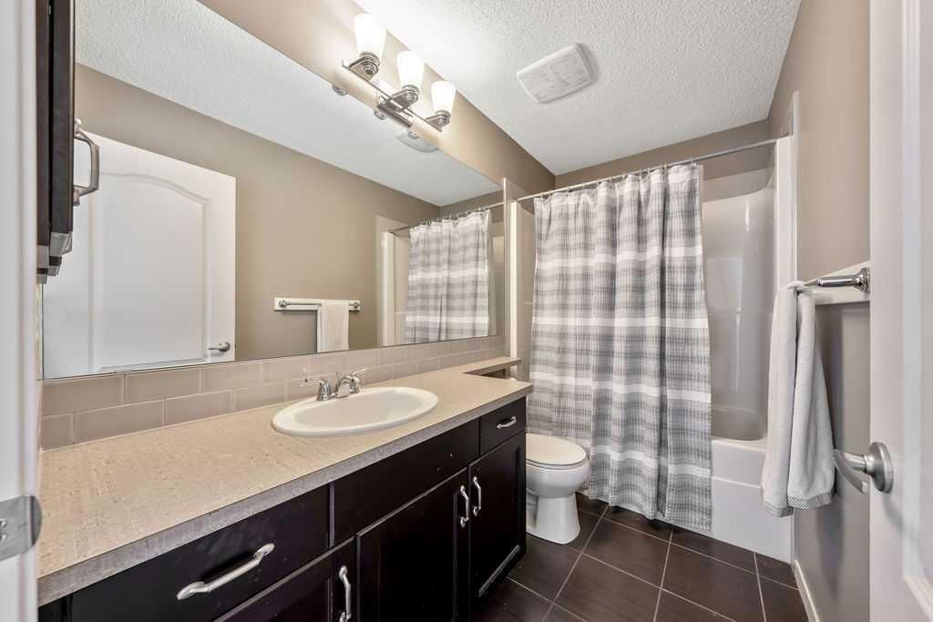 132 Evansborough Way Nw, Calgary, AB