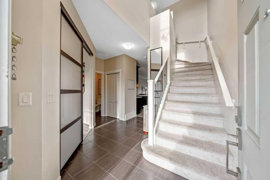132 Evansborough Way Nw, Calgary, AB