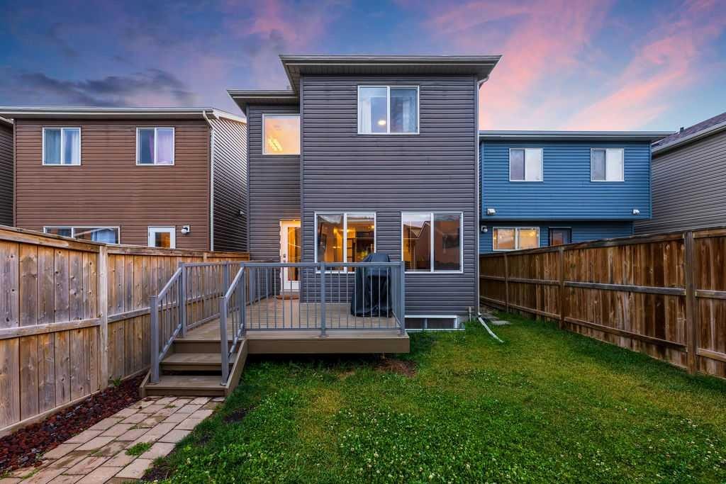 132 Evansborough Way Nw, Calgary, AB