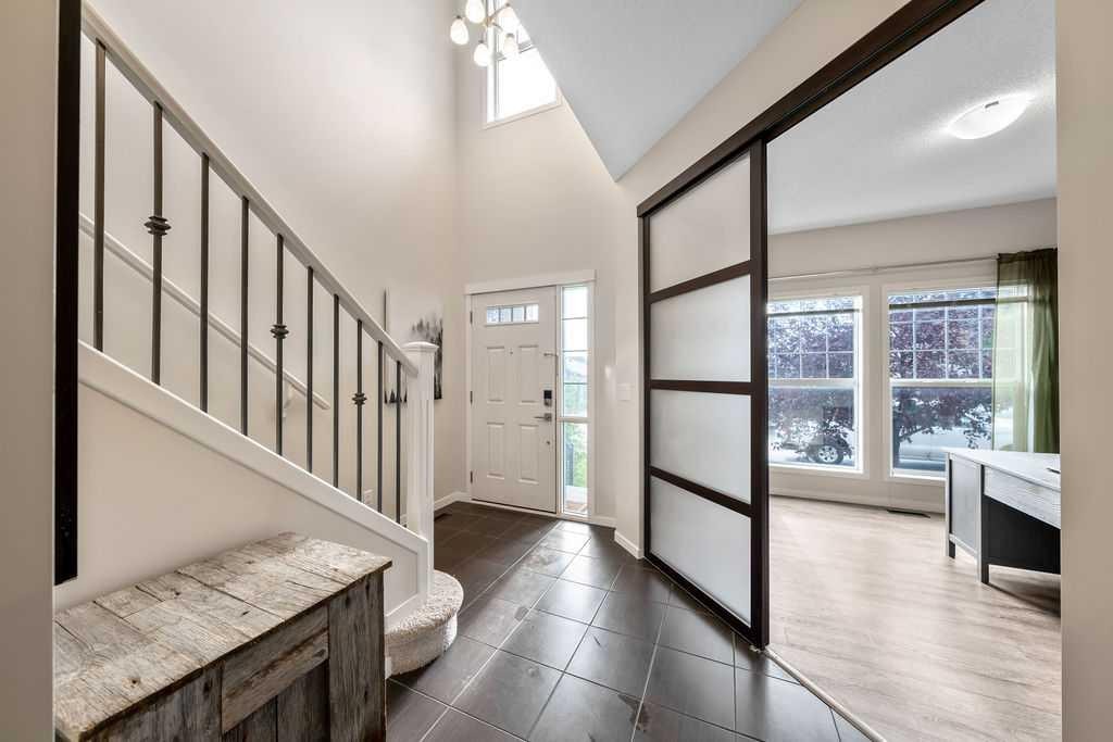 132 Evansborough Way Nw, Calgary, AB