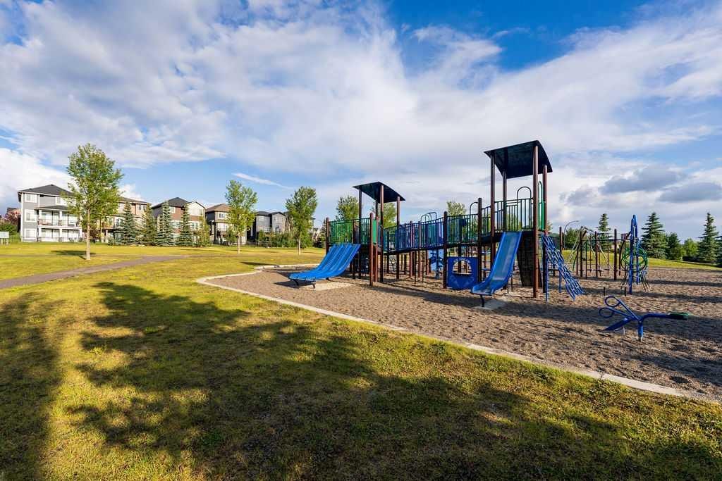 132 Evansborough Way Nw, Calgary, AB