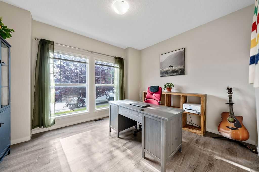 132 Evansborough Way Nw, Calgary, AB