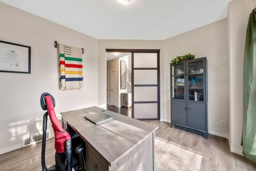 132 Evansborough Way Nw, Calgary, AB