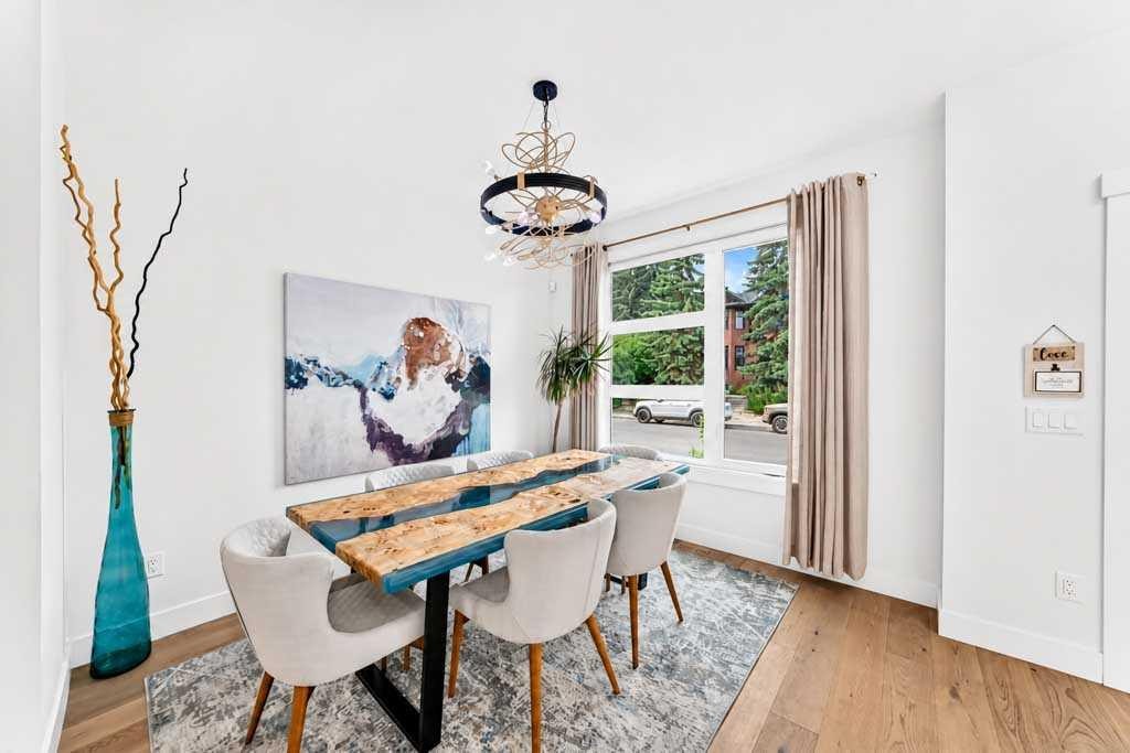 1703 31 Avenue Sw, Calgary, AB - Indoor Photo Showing Dining Room