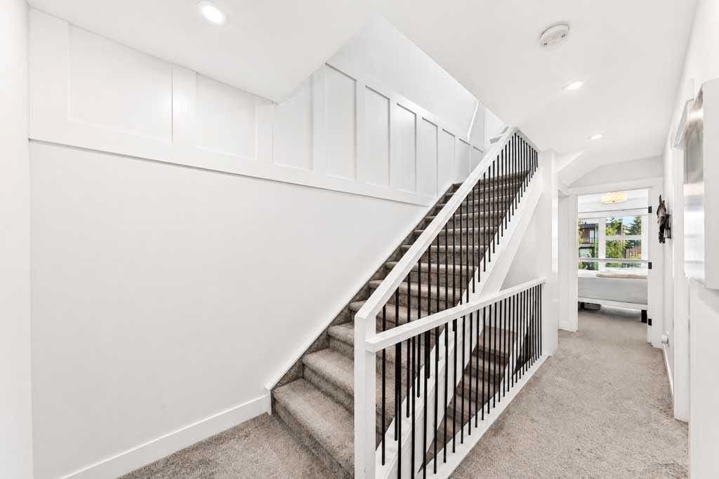 1703 31 Avenue Sw, Calgary, AB - Indoor Photo Showing Other Room