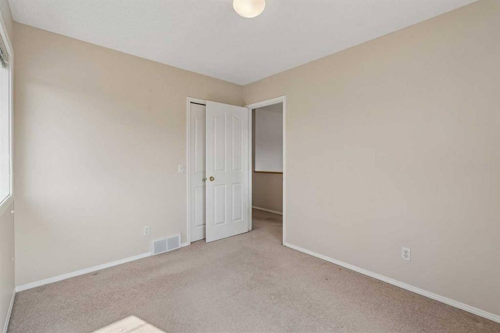 41 Panorama Hills Way Nw, Calgary, AB - Indoor Photo Showing Other Room