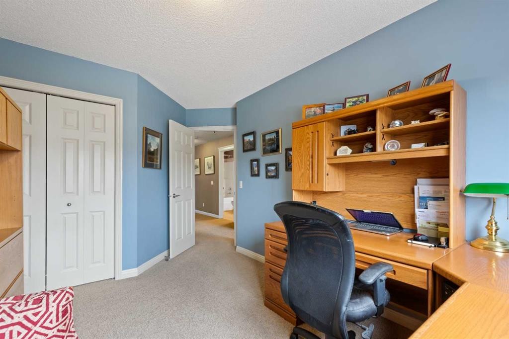 159 Sunset View, Cochrane, AB - Indoor Photo Showing Office