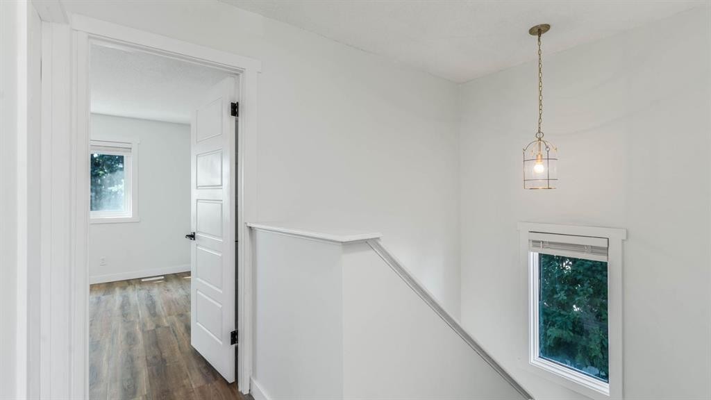 15 Taraglen Court Ne, Calgary, AB - Indoor Photo Showing Other Room