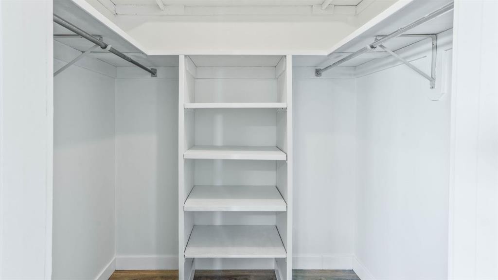 15 Taraglen Court Ne, Calgary, AB - Indoor With Storage