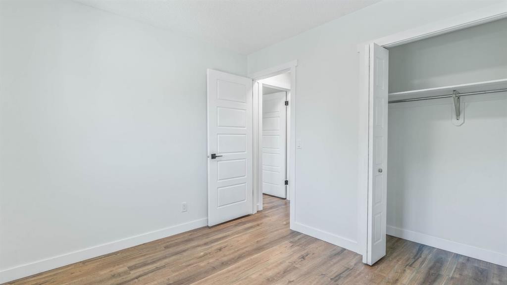 15 Taraglen Court Ne, Calgary, AB - Indoor Photo Showing Other Room