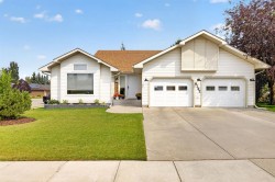 6202 Davis Place Olds, AB T4H 1V8