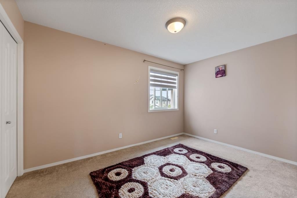 20 Saddlecrest Terrace Ne, Calgary, AB - Indoor Photo Showing Other Room