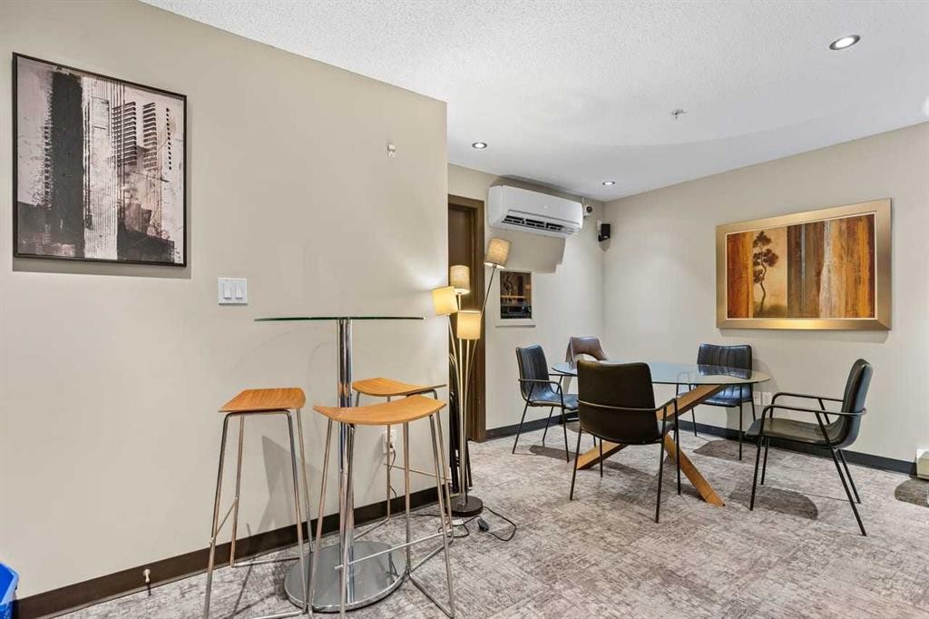 320-11 Millrise Drive Sw, Calgary, AB - Indoor