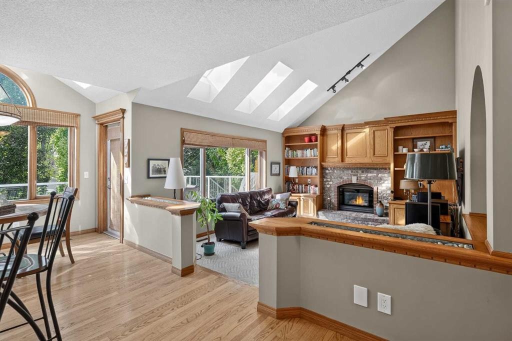 134 Schiller Crescent Nw, Calgary, AB - Indoor With Fireplace