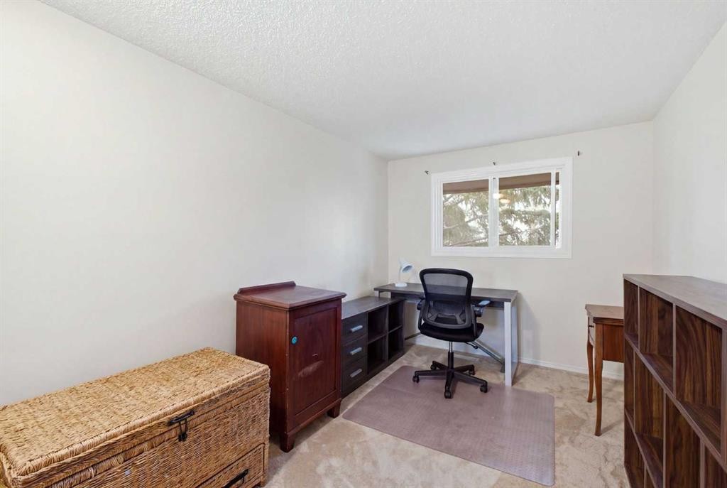 12-800 Bowcroft Place, Cochrane, AB - Indoor