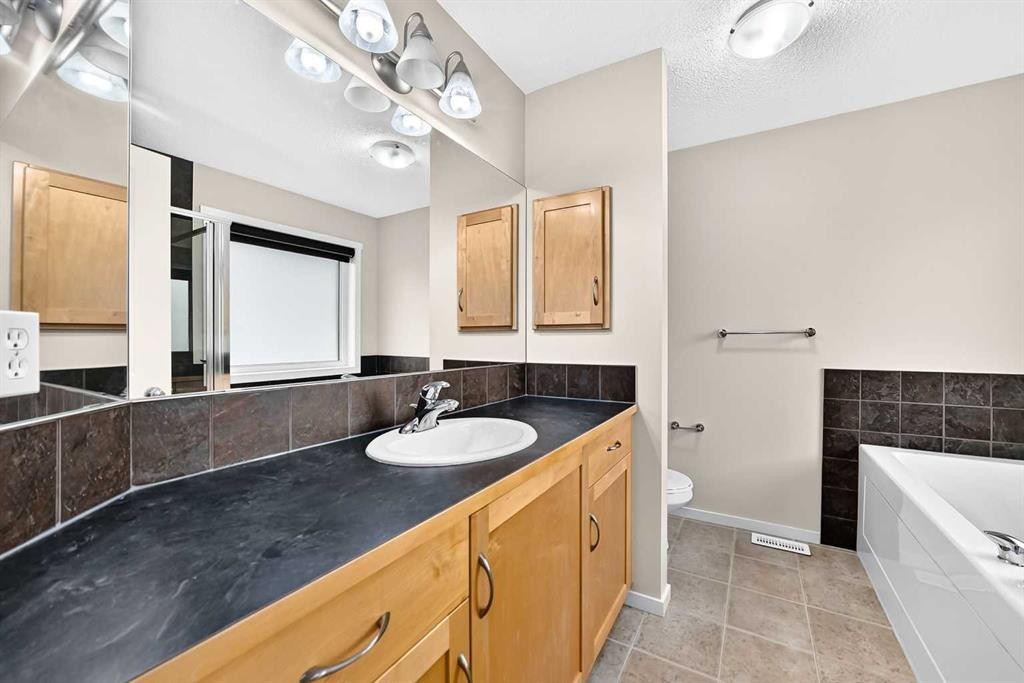 108 Sage Valley Drive Nw, Calgary, AB - Indoor Photo Showing Bathroom