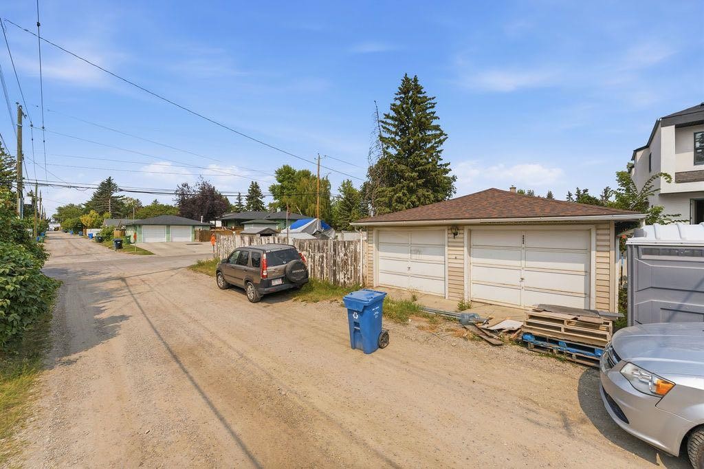5604 21 Street Sw, Calgary, AB - Outdoor With Exterior