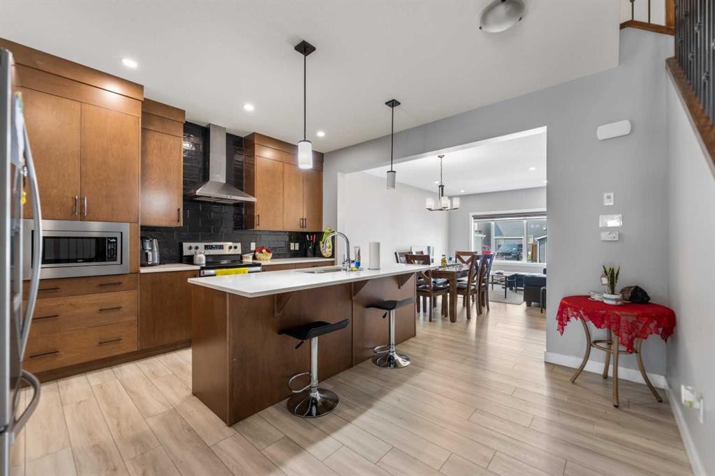 75 Homestead Park Ne, Calgary, AB - Indoor Photo Showing Kitchen With Upgraded Kitchen