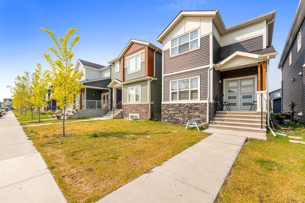 75 Homestead Park Ne, Calgary, AB - Outdoor With Facade