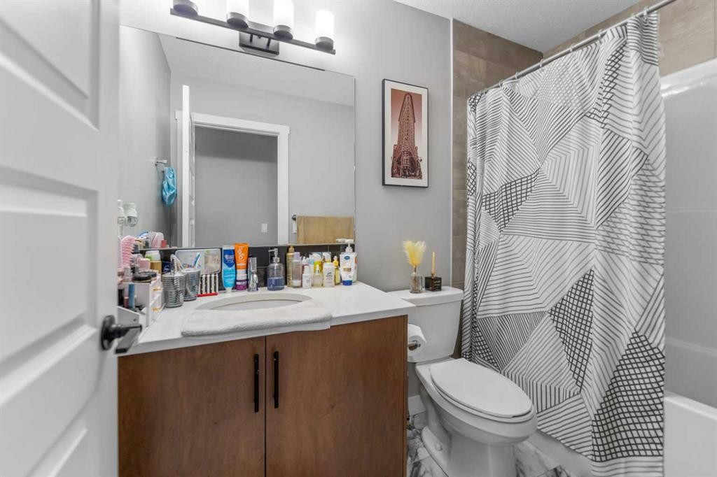 75 Homestead Park Ne, Calgary, AB - Indoor Photo Showing Bathroom