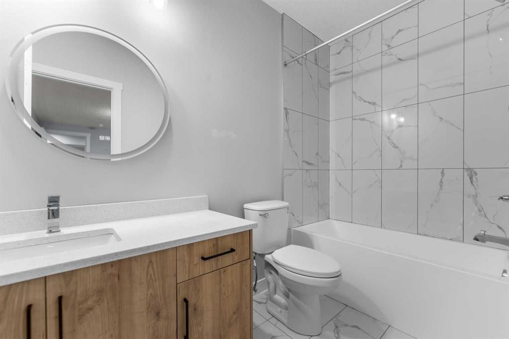 75 Homestead Park Ne, Calgary, AB - Indoor Photo Showing Bathroom