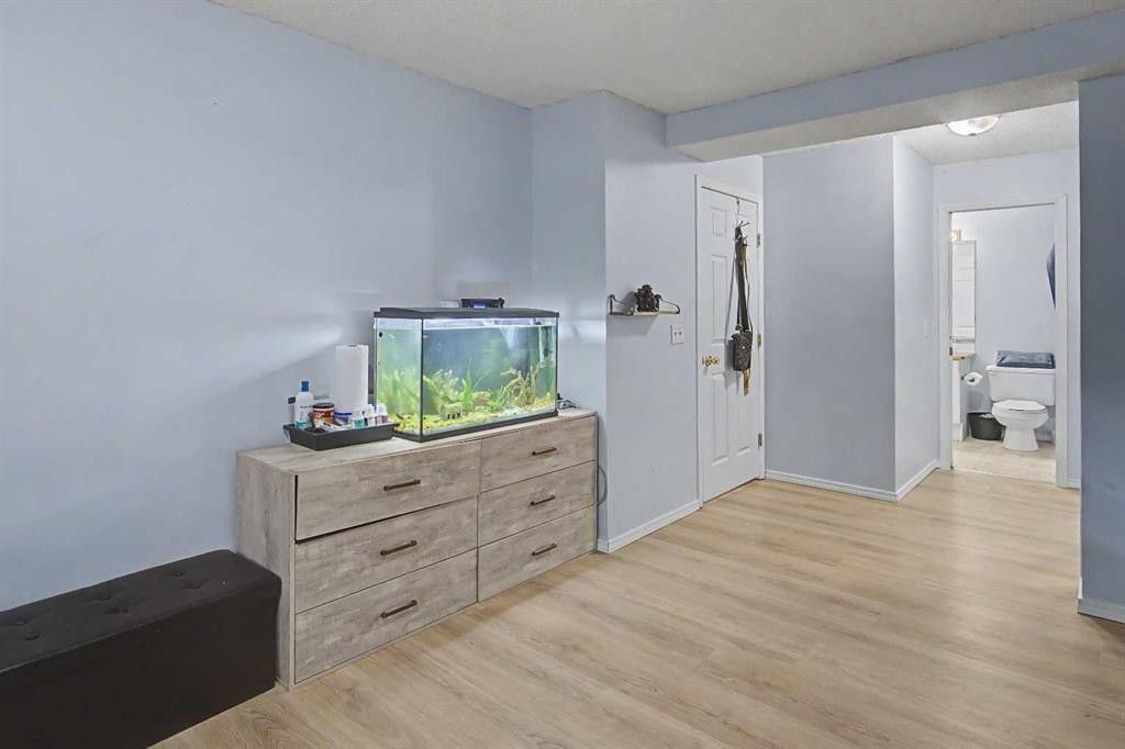 101-7724 Bowness Road Nw, Calgary, AB - Indoor Photo Showing Other Room