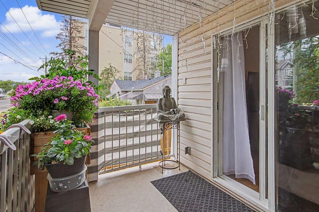 101-7724 Bowness Road Nw, Calgary, AB - Outdoor