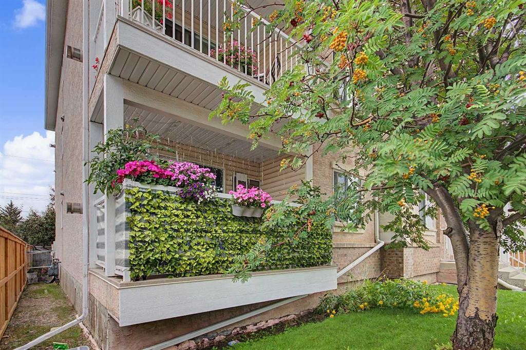 101-7724 Bowness Road Nw, Calgary, AB - Outdoor