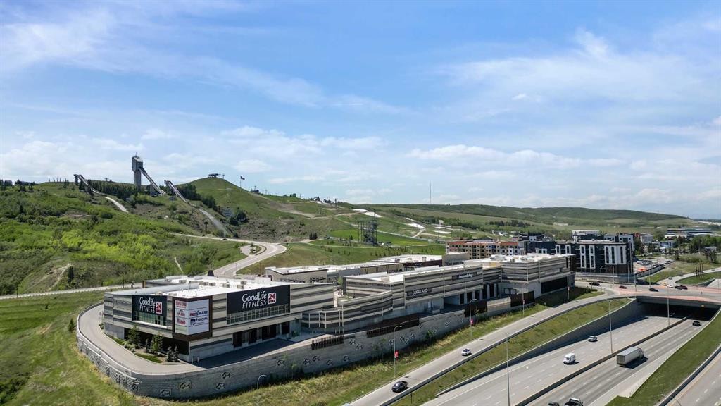 101-7724 Bowness Road Nw, Calgary, AB - Outdoor With View