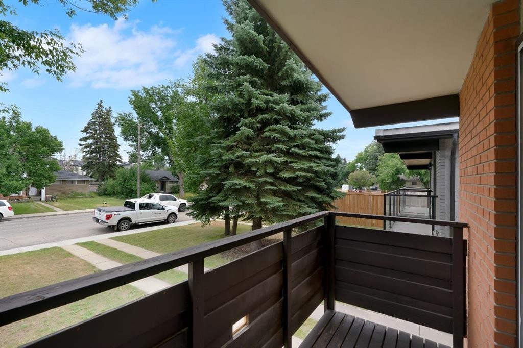 431 37 Street Sw, Calgary, AB - Outdoor With Exterior