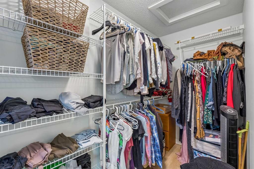 3444 3 Avenue Nw, Calgary, AB - Indoor With Storage