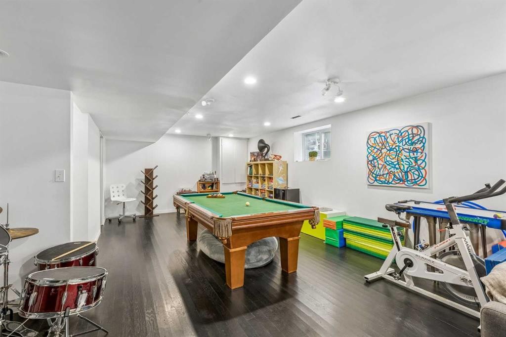 3444 3 Avenue Nw, Calgary, AB - Indoor Photo Showing Other Room