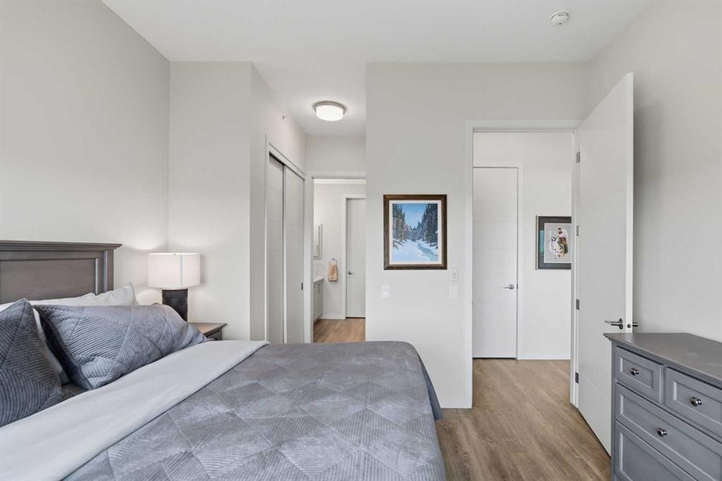 508-24 Mahogany Path Se, Calgary, AB - Indoor Photo Showing Bedroom