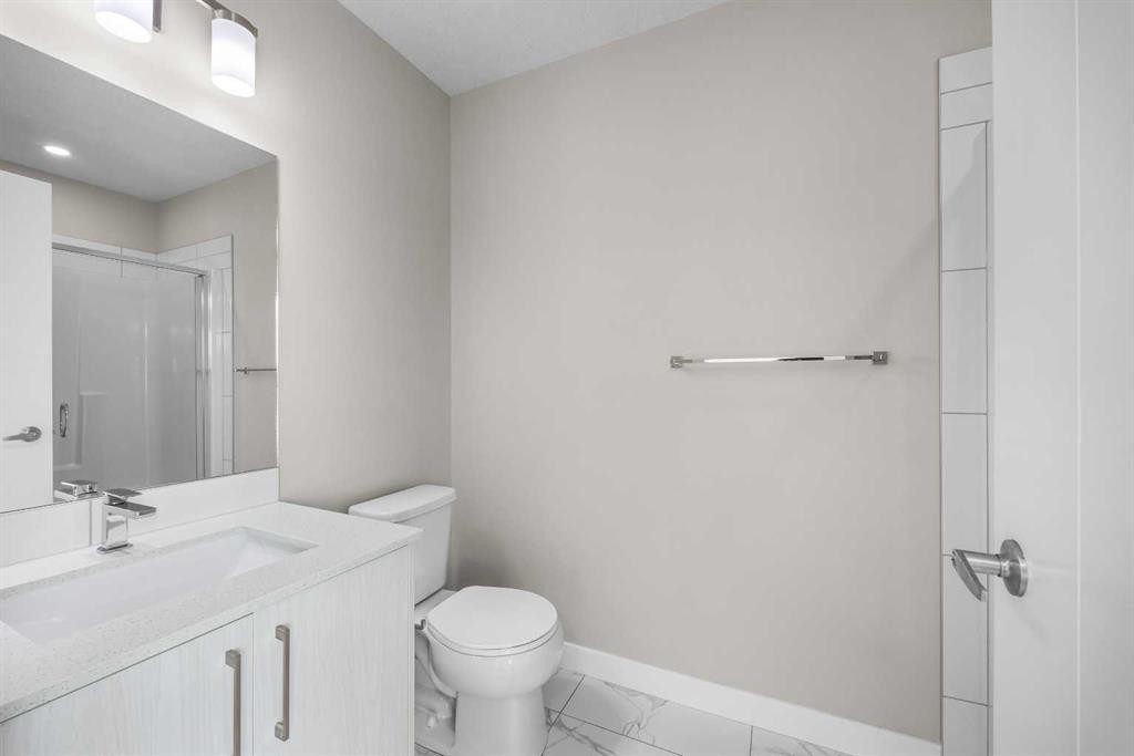 615 Evanston Link Nw, Calgary, AB - Indoor Photo Showing Bathroom