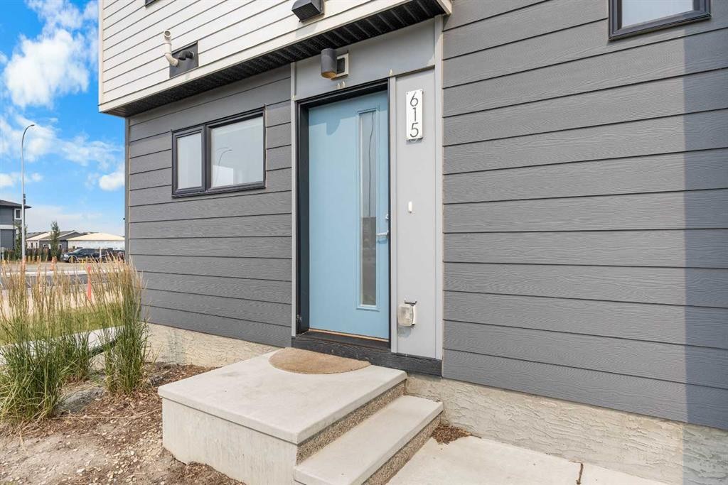 615 Evanston Link Nw, Calgary, AB - Outdoor With Exterior