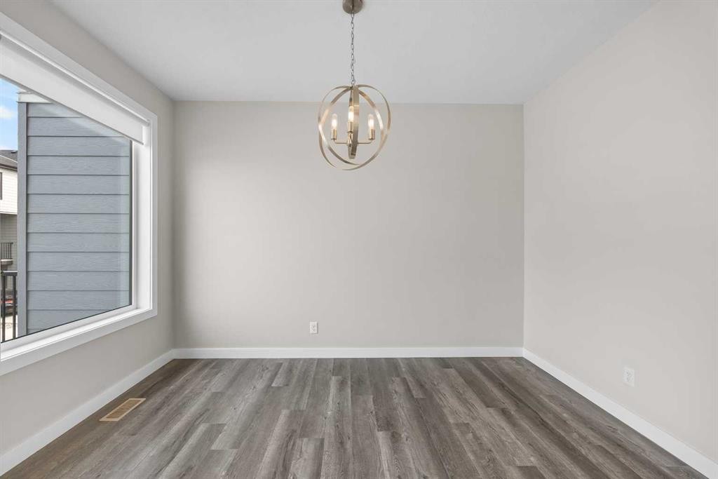 615 Evanston Link Nw, Calgary, AB - Indoor Photo Showing Other Room