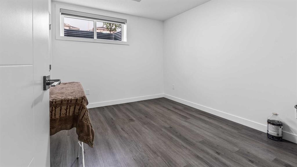 87 Corner Meadows Grove Ne, Calgary, AB - Indoor Photo Showing Other Room
