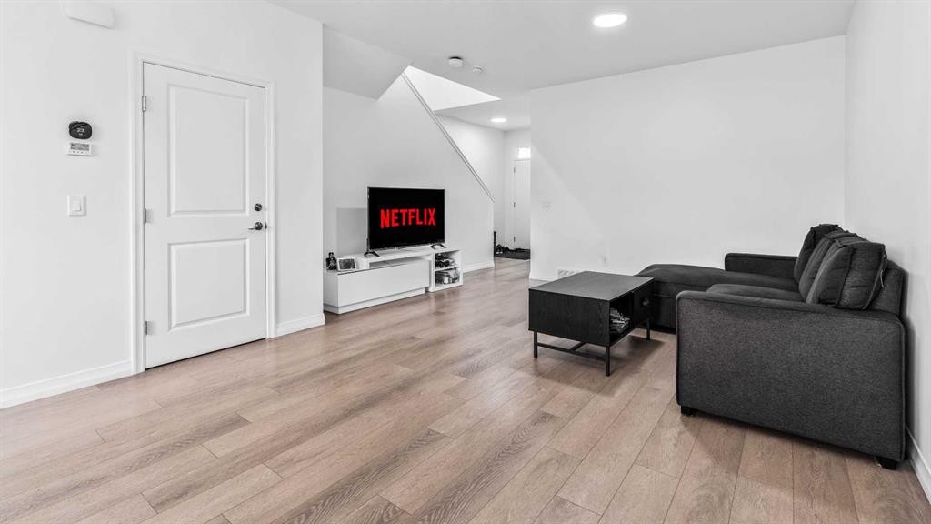 87 Corner Meadows Grove Ne, Calgary, AB - Indoor