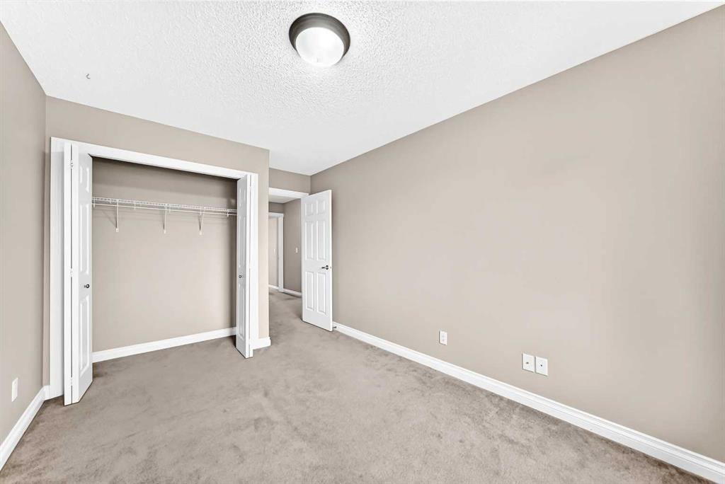 129-308 11 Avenue, High River, AB - Indoor Photo Showing Other Room