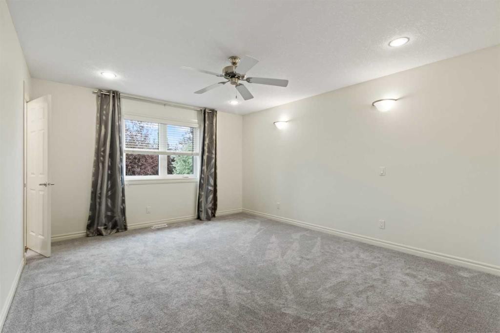 126 Chapman Close Se, Calgary, AB - Indoor Photo Showing Other Room