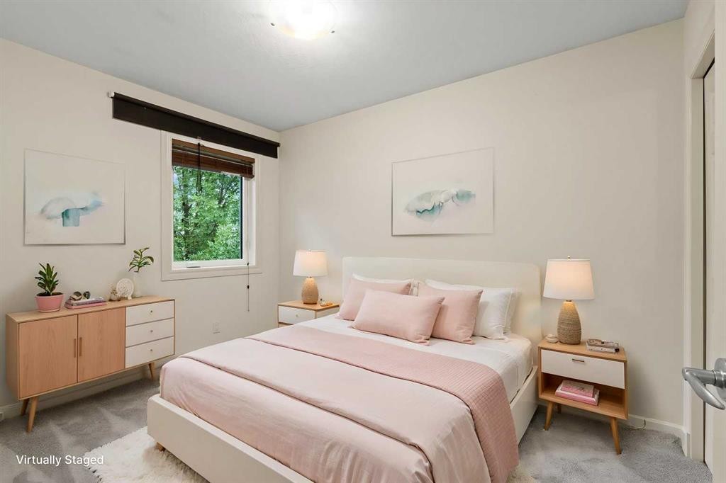 126 Chapman Close Se, Calgary, AB - Indoor Photo Showing Bedroom