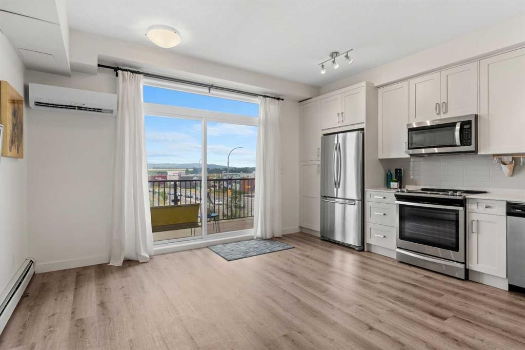 408-20 Walgrove Se, Calgary, AB - Indoor Photo Showing Kitchen