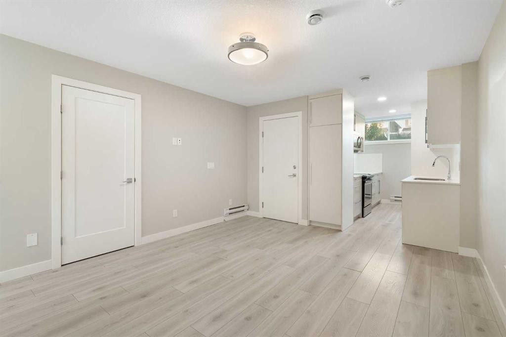 125 Corner Meadows Gate Ne, Calgary, AB - Indoor Photo Showing Other Room