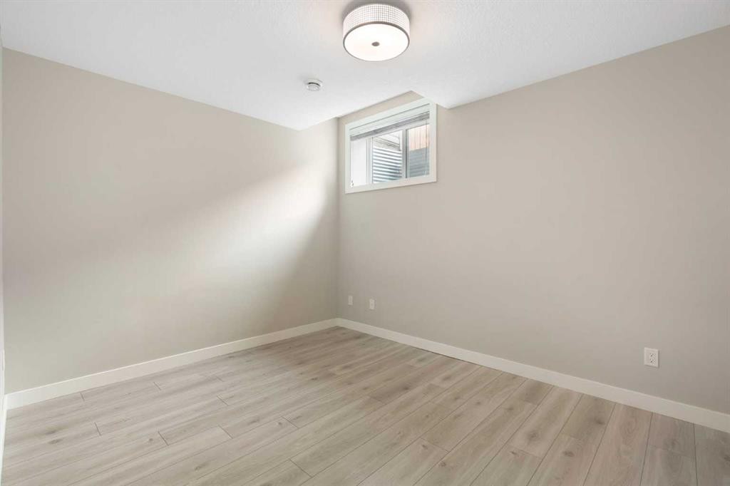 125 Corner Meadows Gate Ne, Calgary, AB - Indoor Photo Showing Other Room