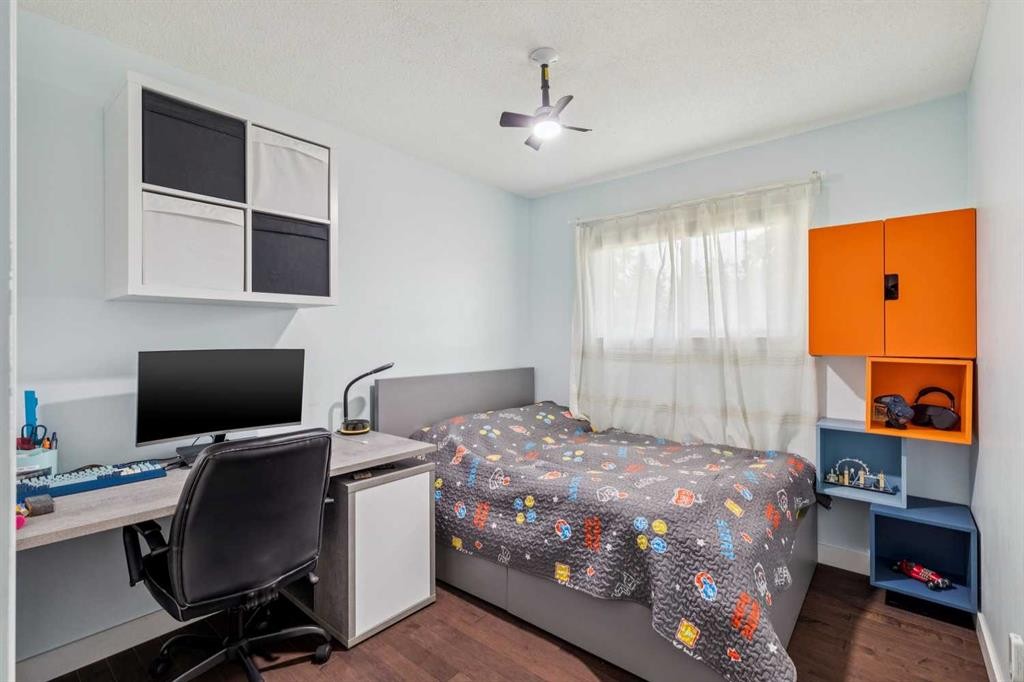 241 Allan Crescent Se, Calgary, AB - Indoor