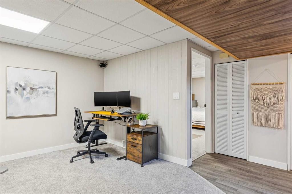 241 Allan Crescent Se, Calgary, AB - Indoor Photo Showing Office